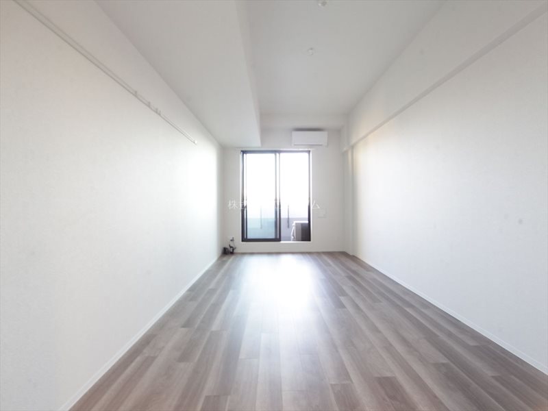 その他部屋・スペース　洋室10.0帖　エアコン完備　バルコニーに面しています