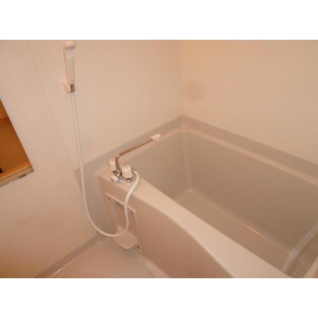 バス・シャワールーム　ゆったり過ごせるお風呂です