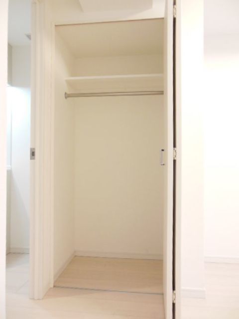 収納　同物件別部屋写真