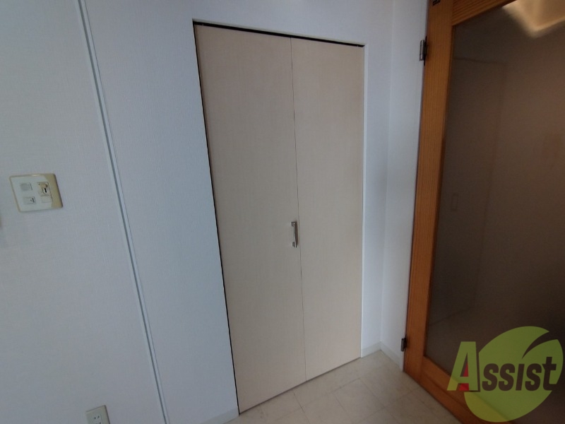 収納　寝室の収納です。部屋がすっきり片付きます。