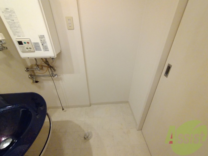 その他設備　洗濯機はこちらの脱衣所に置くことができます！