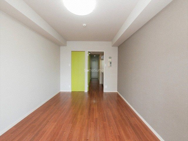 居室・リビング　こちらの居間で趣味の時間をお楽しみください