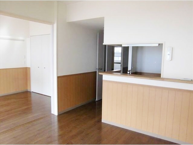 居室・リビング　使いやすい形の為、レイアウトを楽しめます♪