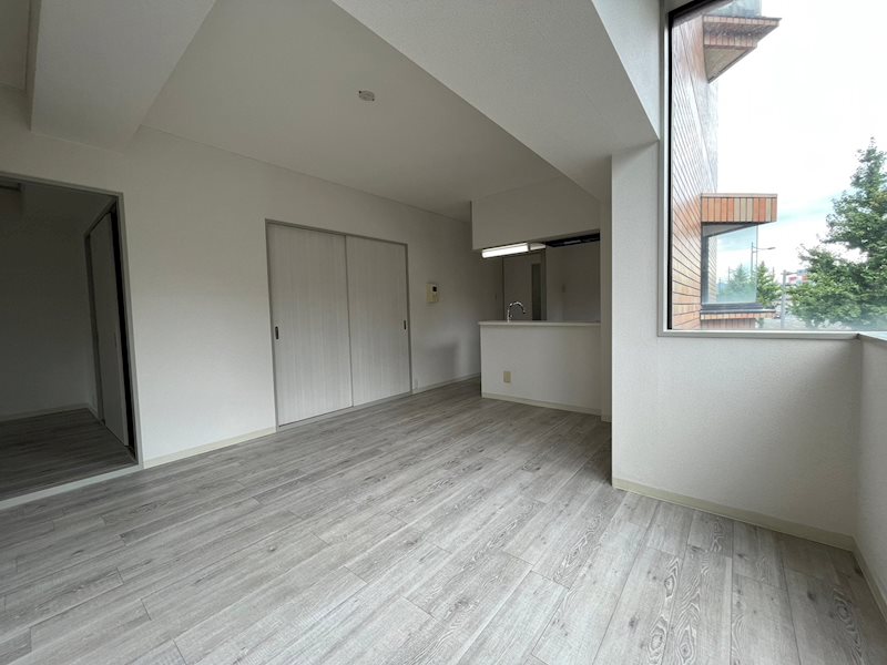 居室・リビング　201号室(2023.9.17)