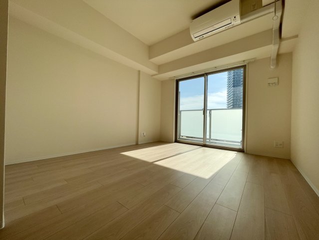 居室・リビング　同物件別部屋写真