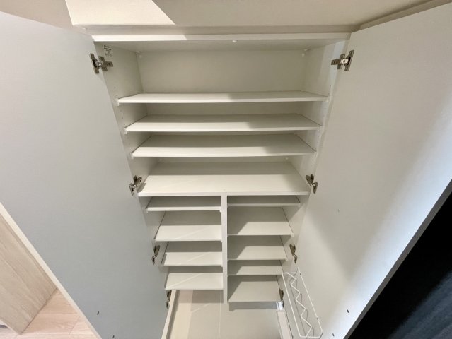 収納　同物件別部屋写真