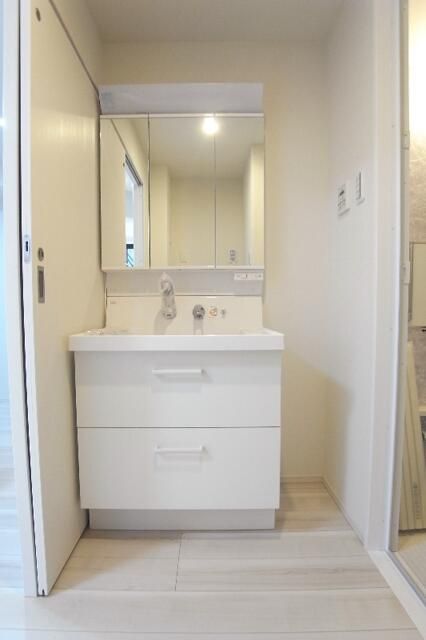 洗面設備　広い洗面スペース