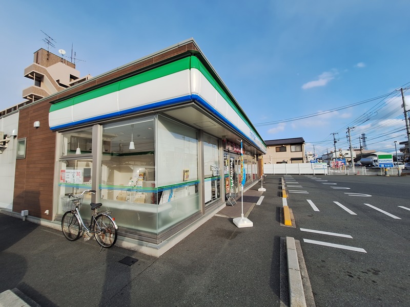 コンビニ　ファミリーマート防府美和町店（コンビニ）まで833m