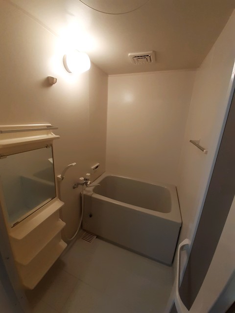 バス・シャワールーム　バス