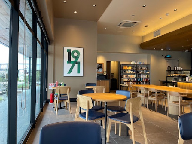 ドラックストア　ウォンツ三篠店（ドラッグストア）まで727m