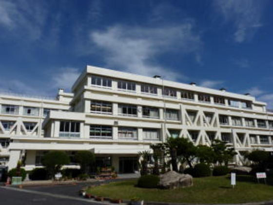 中学校　広島市立牛田中学校（中学校）まで2324m