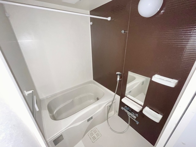 バス・シャワールーム　追い焚きや浴室乾燥機能など充実の設備が付いています♪