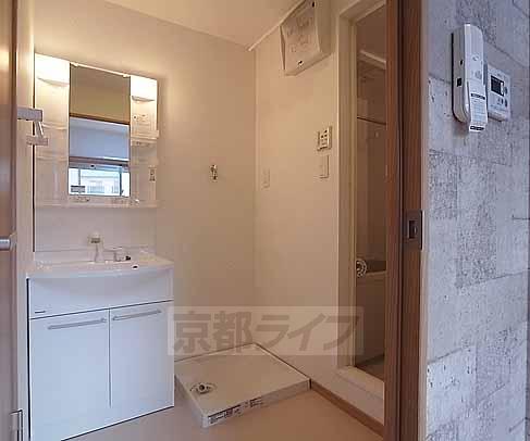 洗面設備　シャンプードレッサー付き