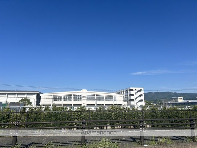 中学校　古賀中学校（中学校）まで578m