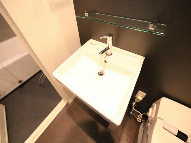 洗面設備　オシャレな独立洗面台