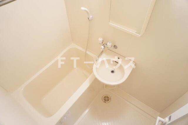 バス・シャワールーム　バストイレ独立設計で快適な毎日