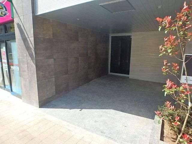 エントランス　お部屋探しはタウンハウジングへ♪