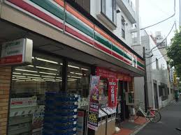 コンビニ　セブンイレブン中野6丁目店（コンビニ）まで304m