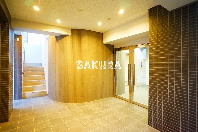 エントランス　お洒落な建物デザイン♪