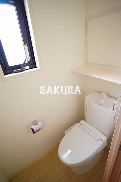 トイレ　嬉しい温水洗浄便座♪