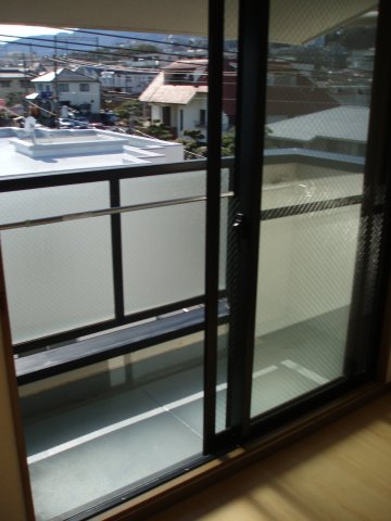 バルコニー　外からの目が気にならないバルコニーで洗濯物が干せます