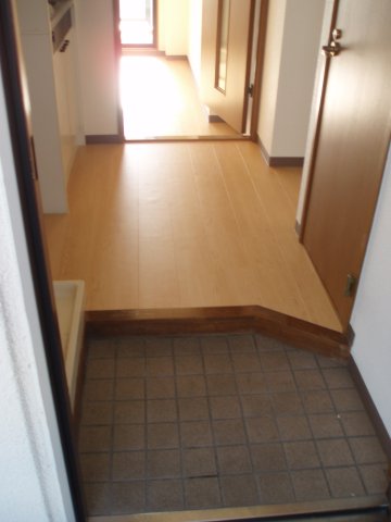 玄関　明るい玄関です