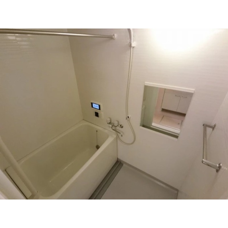 バス・シャワールーム　図面と現状に相違がある場合には現状を優先