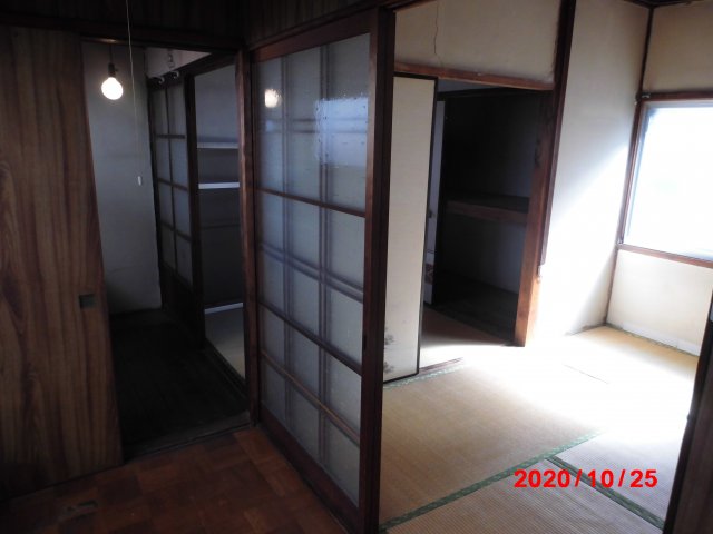 居室・リビング　２Ｆ　趣のある和室です