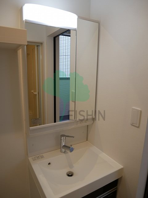 洗面設備　シンプルで使いやすい洗面台です！