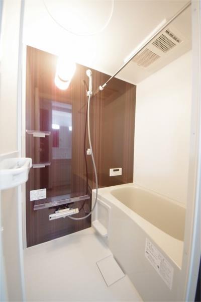 バス・シャワールーム　バス／シャワー