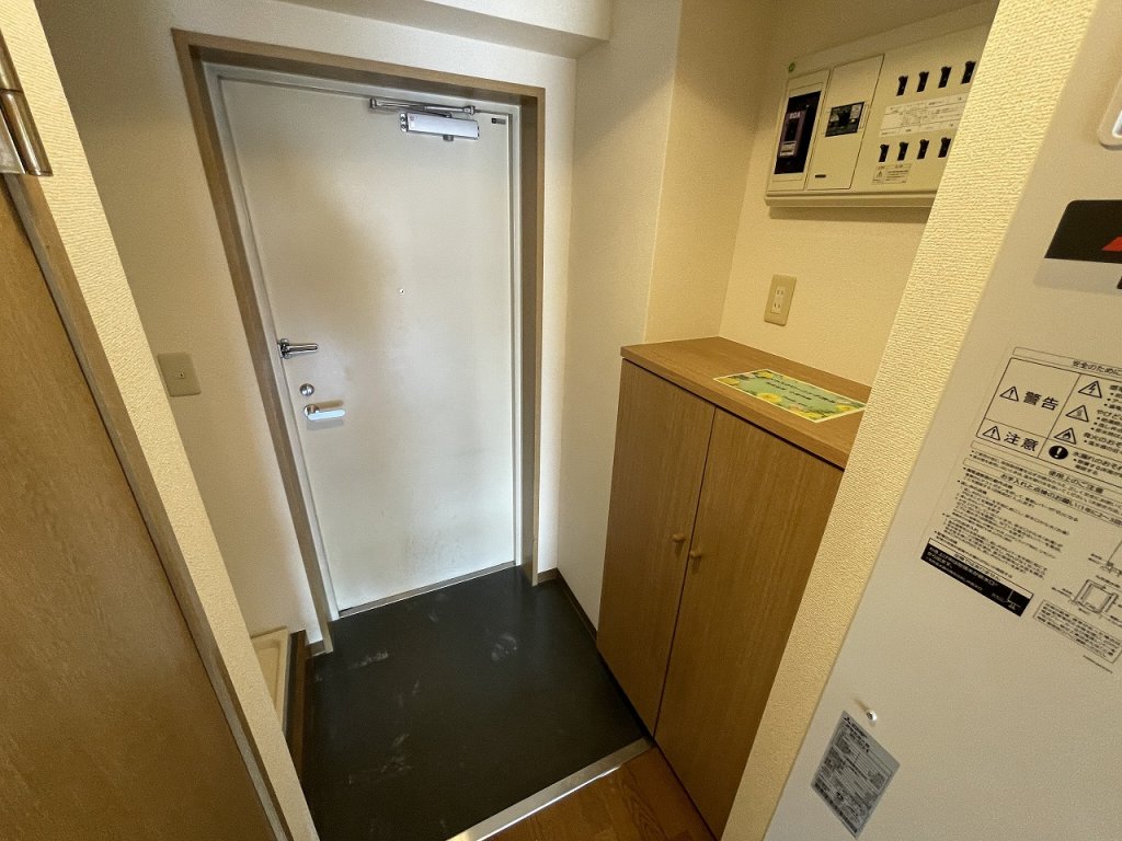 玄関　玄関　シューズＢＯＸあり