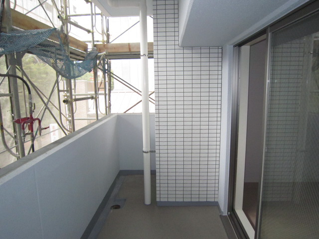 バルコニー　お洗濯にも便利なバルコニー付き