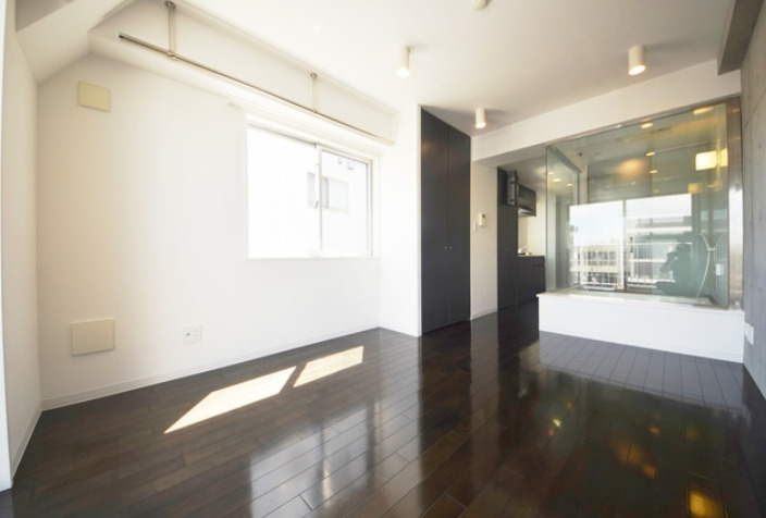 居室・リビング　【無料駐車場有ります！！】お問い合わせはお早めに♪