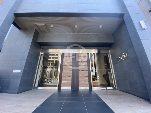 エントランス　ウィズなんば　エントランス