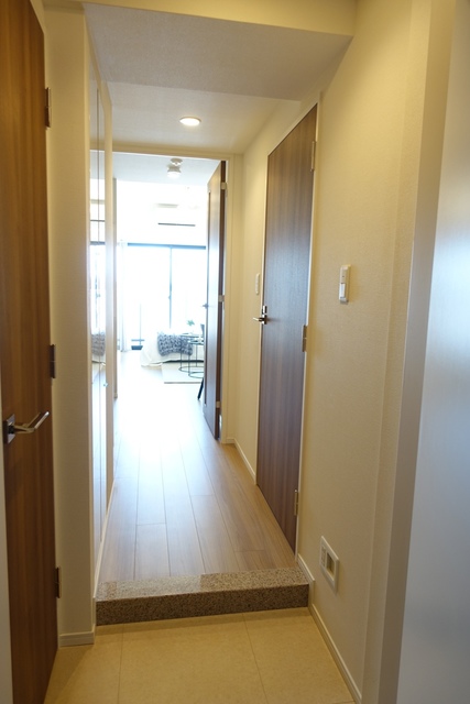 玄関　※写真は同タイプ住戸です。