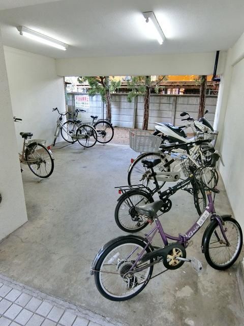 その他共有部分　☆屋根付き駐輪場☆