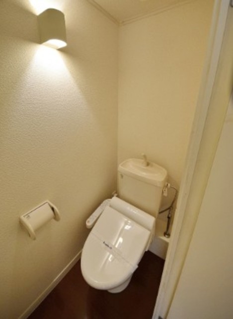 トイレ　同シリーズ参考。