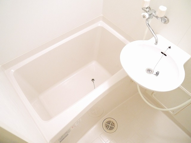 バス・シャワールーム　お風呂です