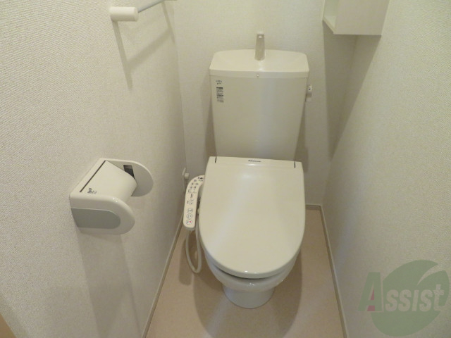 トイレ　ウォシュレット付きのトイレです。シャワートイレは便利ですね