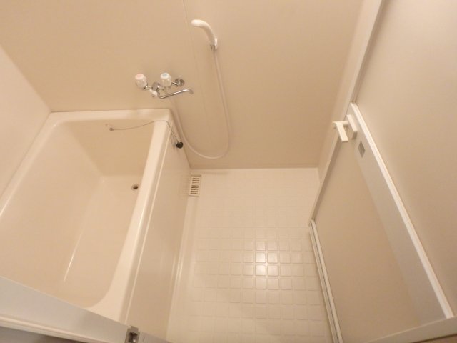 バス・シャワールーム　お風呂です