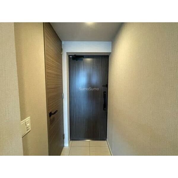 玄関　落ち着いた玄関です