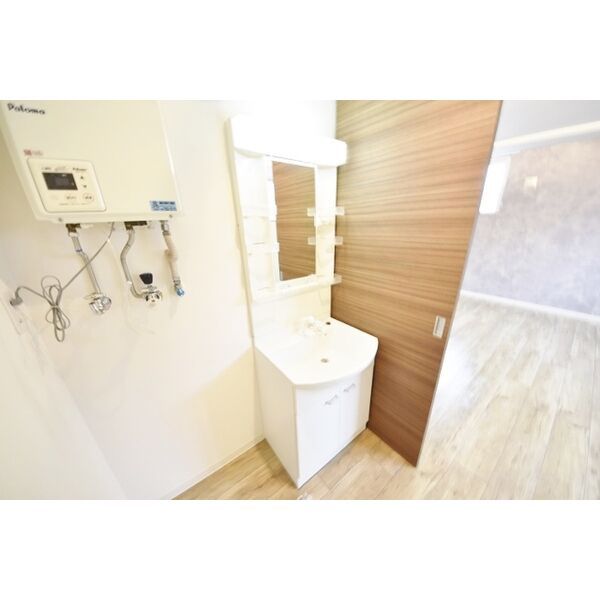 洗面設備　朝の支度がはかどる、洗面化粧台です♪