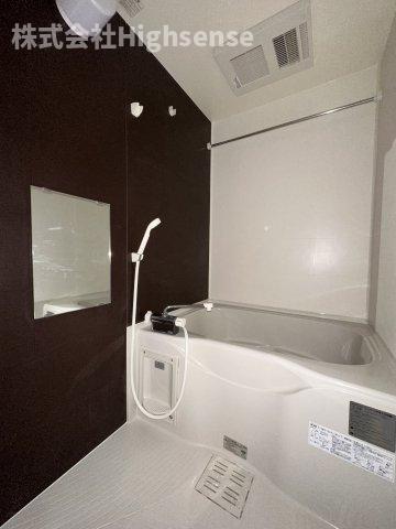 バス・シャワールーム　ゆったり過ごせるお風呂です