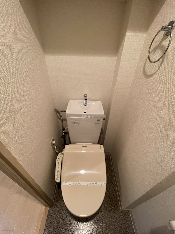 トイレ　別の部屋の写真