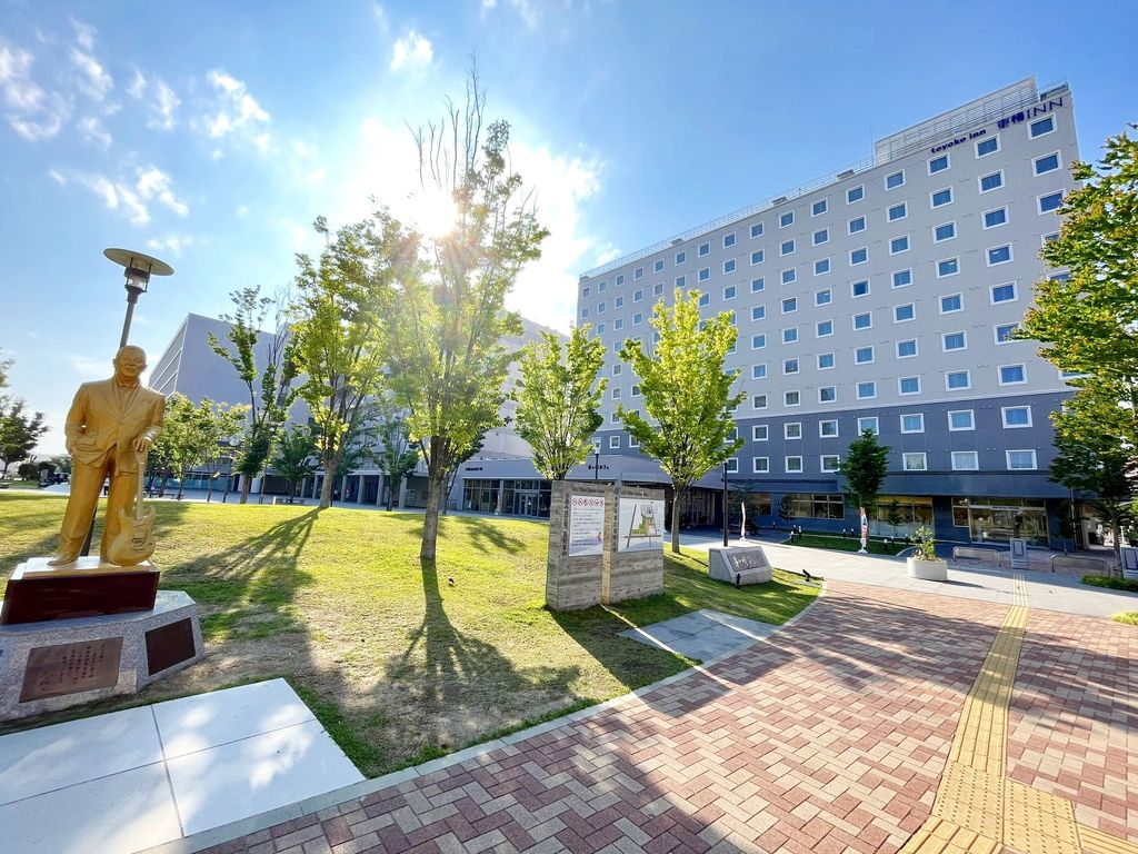 役所　茅ヶ崎市市役所（役所）まで550m