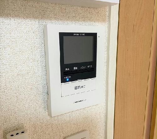 セキュリティ　モニター付きインターホン