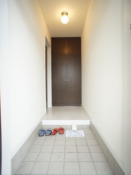 玄関　たくさん収納できるシューズボックスが付いています♪