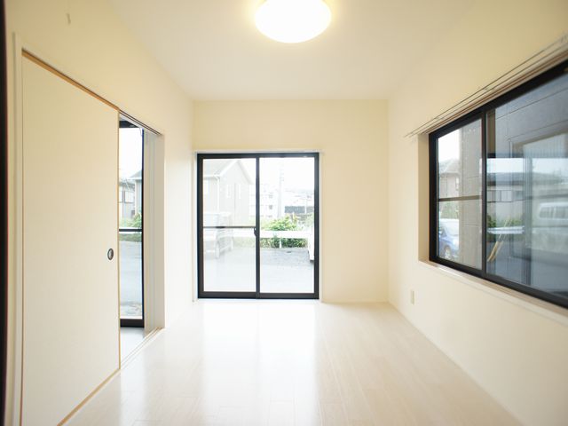 その他部屋・スペース　清潔感のあるきれいな洋間です♪