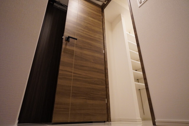 玄関　※写真は同タイプ住戸です。