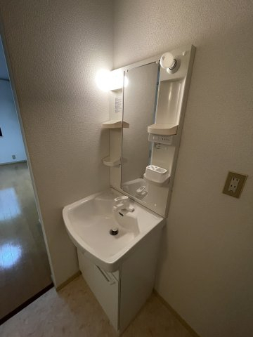 洗面設備　※同間取り1階のお部屋の写真です
